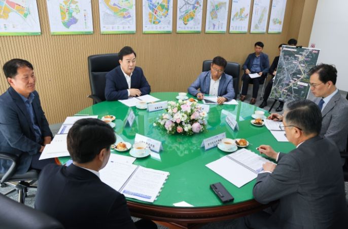 김성제 의왕시장, 이한준 LH공사 사장 만나 주요 현안 논의
