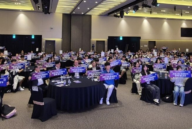 김포시는 지난 9월 21일 진로진학 멘토링 발대식을 개최했다.(단체사진)